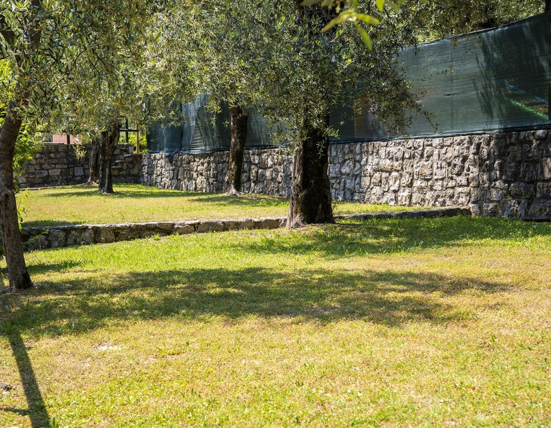 Camping Park Garda Лимоне-суль-Гарда Экстерьер фото